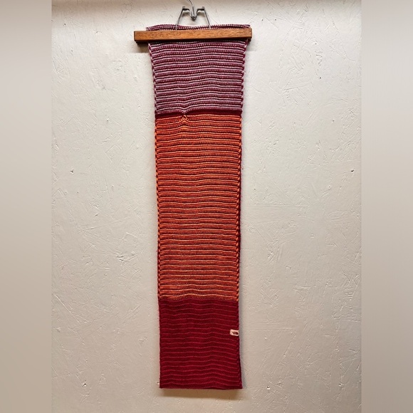 The North Face multicoloured knit infinity scarf - Picture 2 of 9